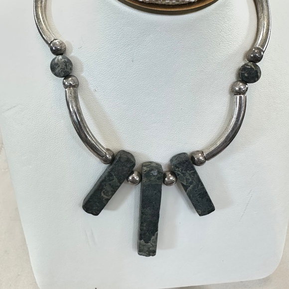 Silver Tone (beads & tubes) & Kambamba Jasper stone necklace Toggle clasp - Picture 2 of 15